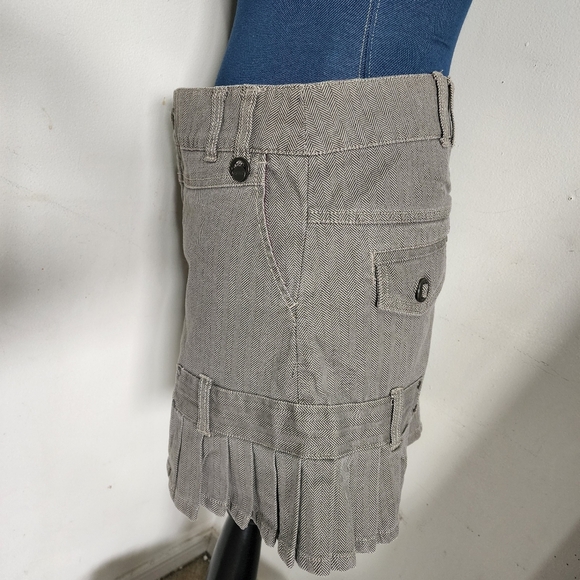 Golf Women Pleated Mini Skirt - Picture 5 of 8